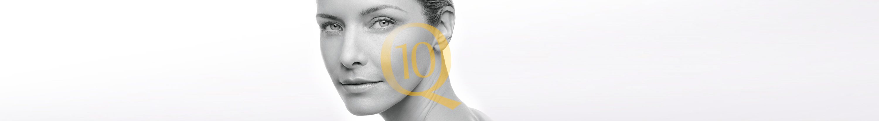 Femme à la peau du visage sensible