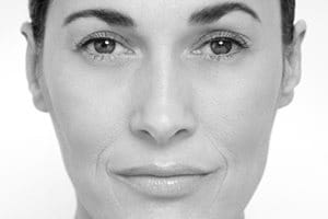 Gros plan du visage d'une femme