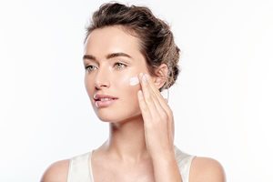 Apply anti-age moisturizer